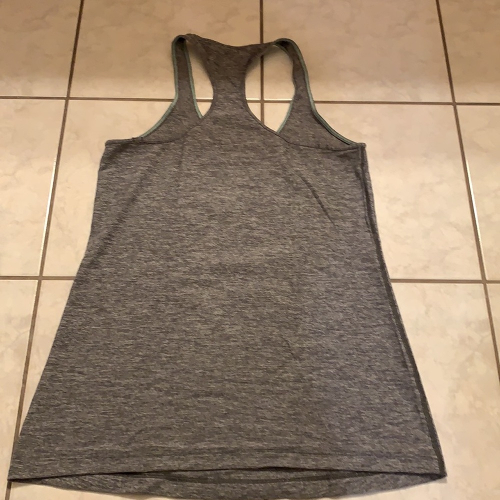 Lululemon - Picture 2 of 5